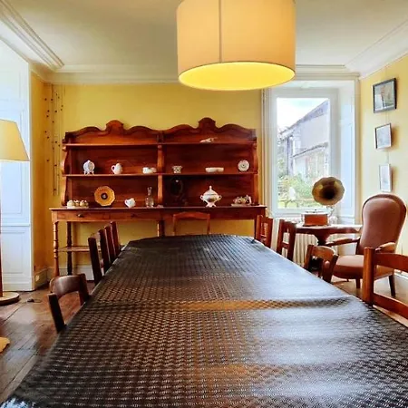 Semesterbostad My Conciergerie By Lucy Violin - Le Logis De Sainte Ozanie Javrezac